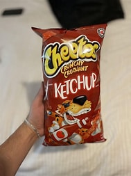 Cheetos crunchy croquant ketchup flavor